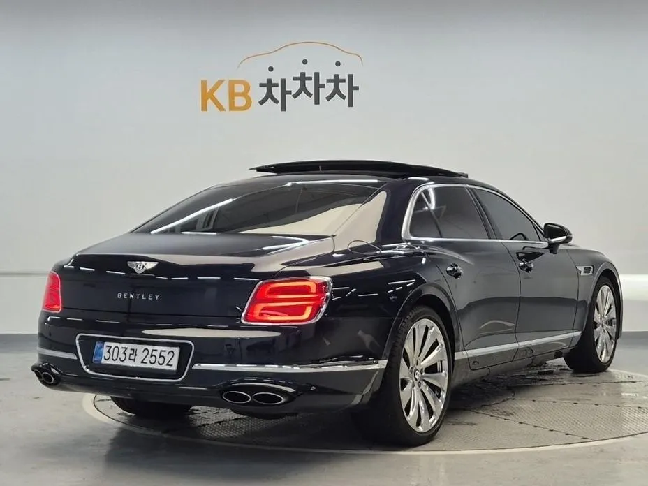 Bentley Flying Spur 2022 из KR, фото 6