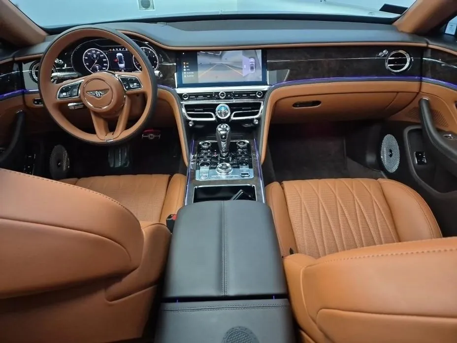 Bentley Flying Spur 2022 из KR, фото 7