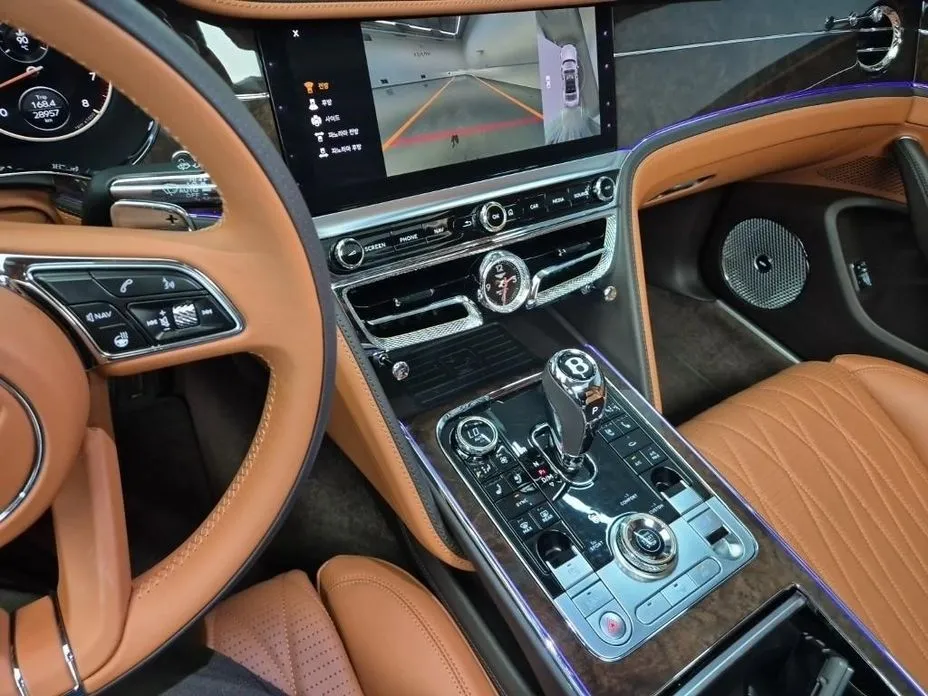 Bentley Flying Spur 2022 из KR, фото 10