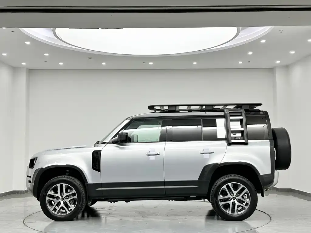 Land Rover Defender — фото 2