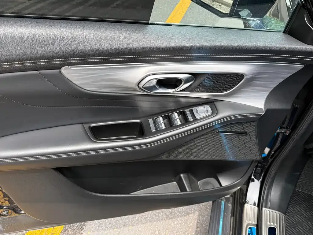 GAC Motor Trumpchi GS8 — фото 10