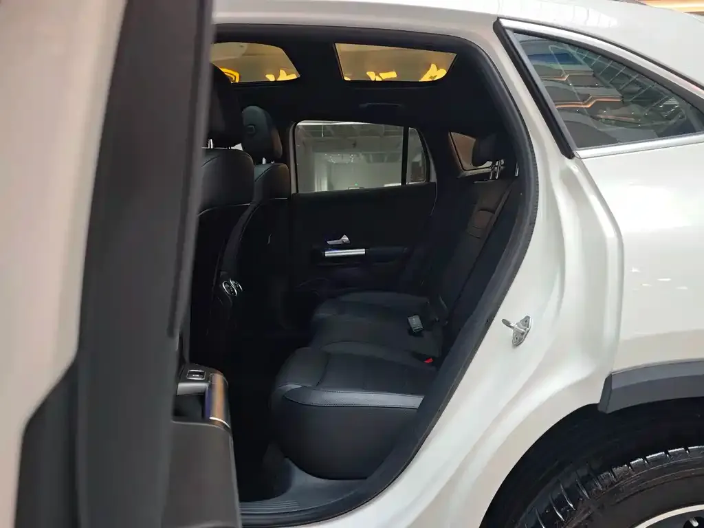 Mercedes-Benz GLA — фото 10
