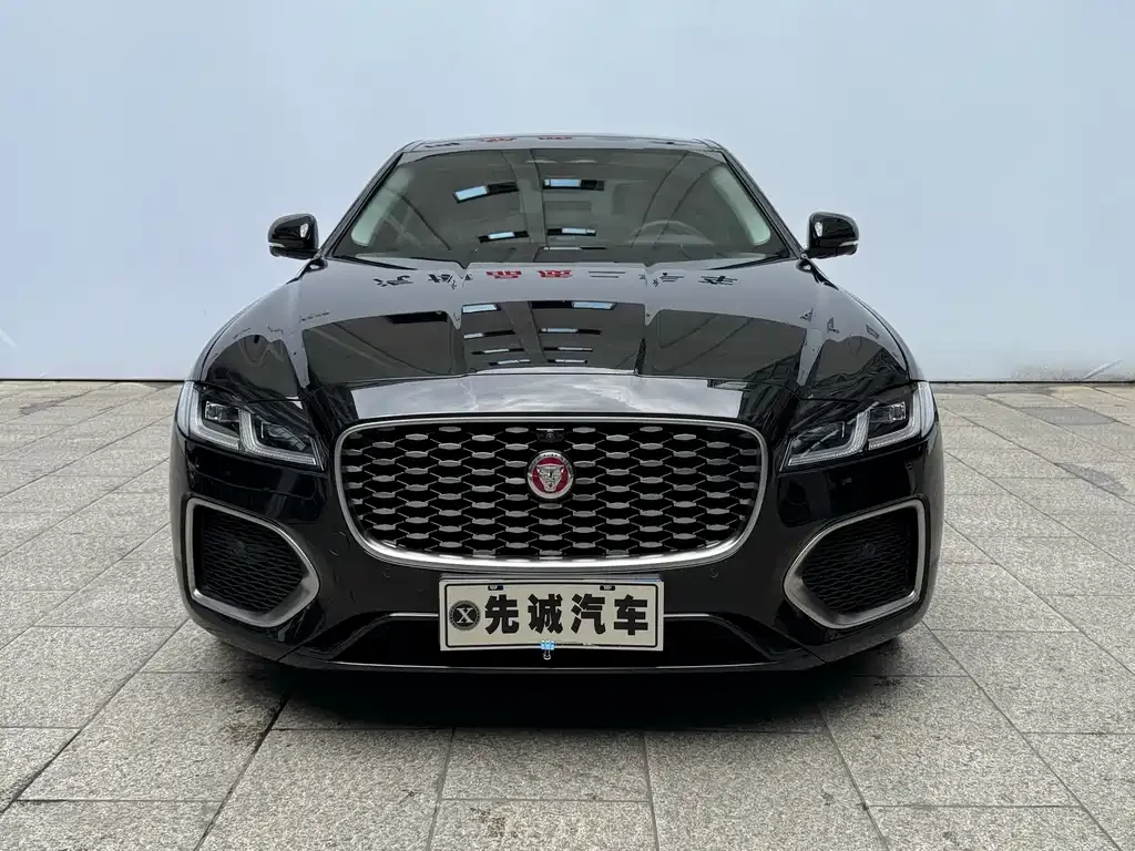 Jaguar XFL — фото 6