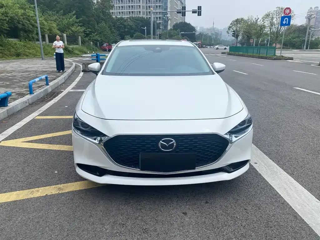 Mazda 3 Axela 2023 из CN, фото 5