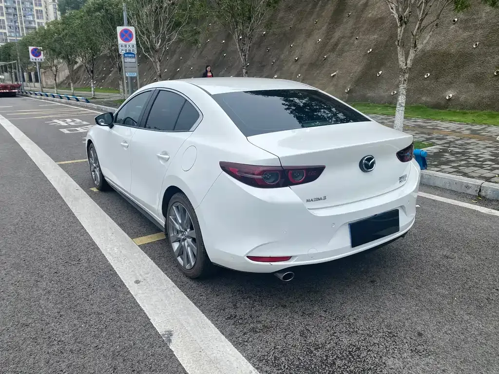 Mazda 3 Axela 2023 из CN, фото 8