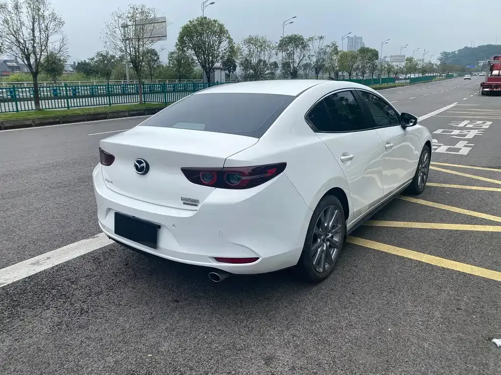 Mazda 3 Axela 2023 из CN, фото 7