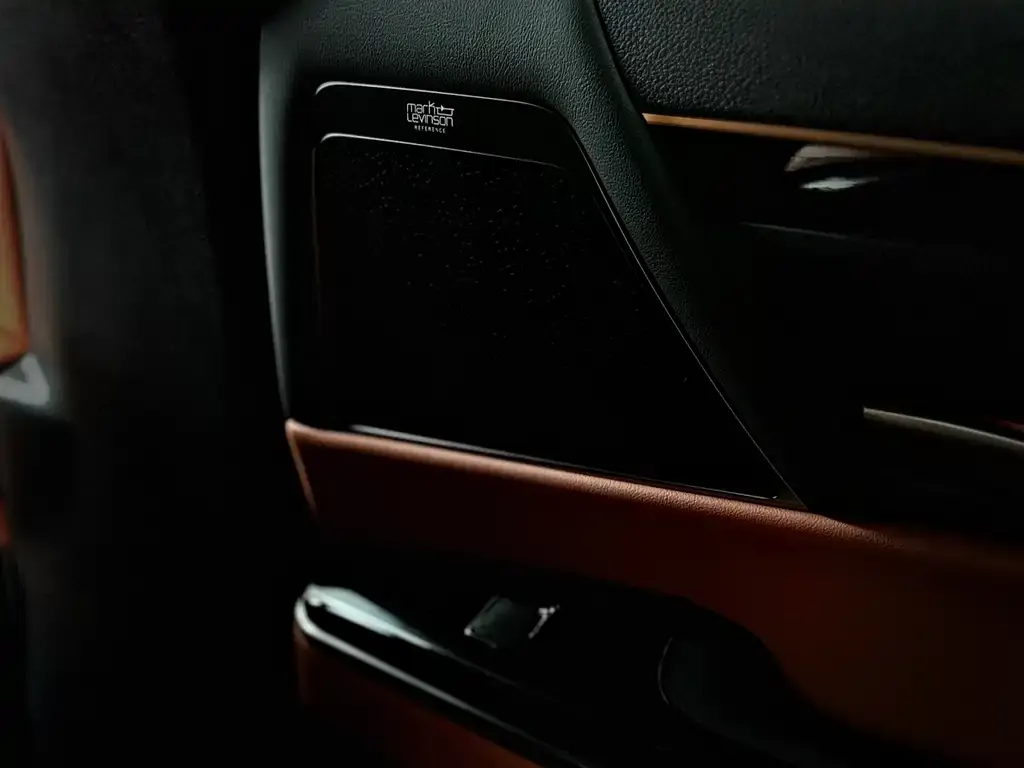 Lexus LX — фото 3