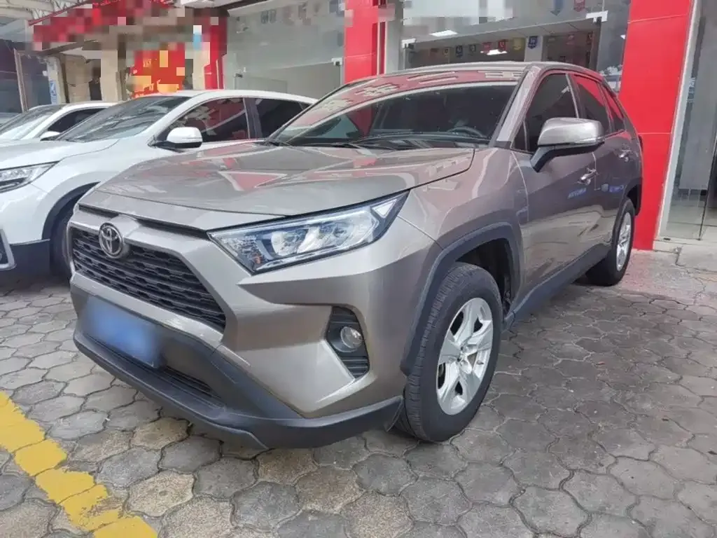 Toyota RAV4 2023 из CN, фото 10