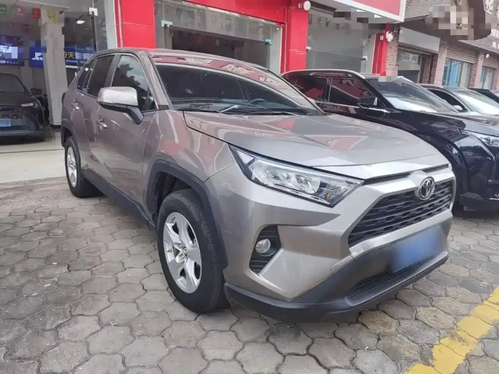 Toyota RAV4 2023 из CN, фото 6