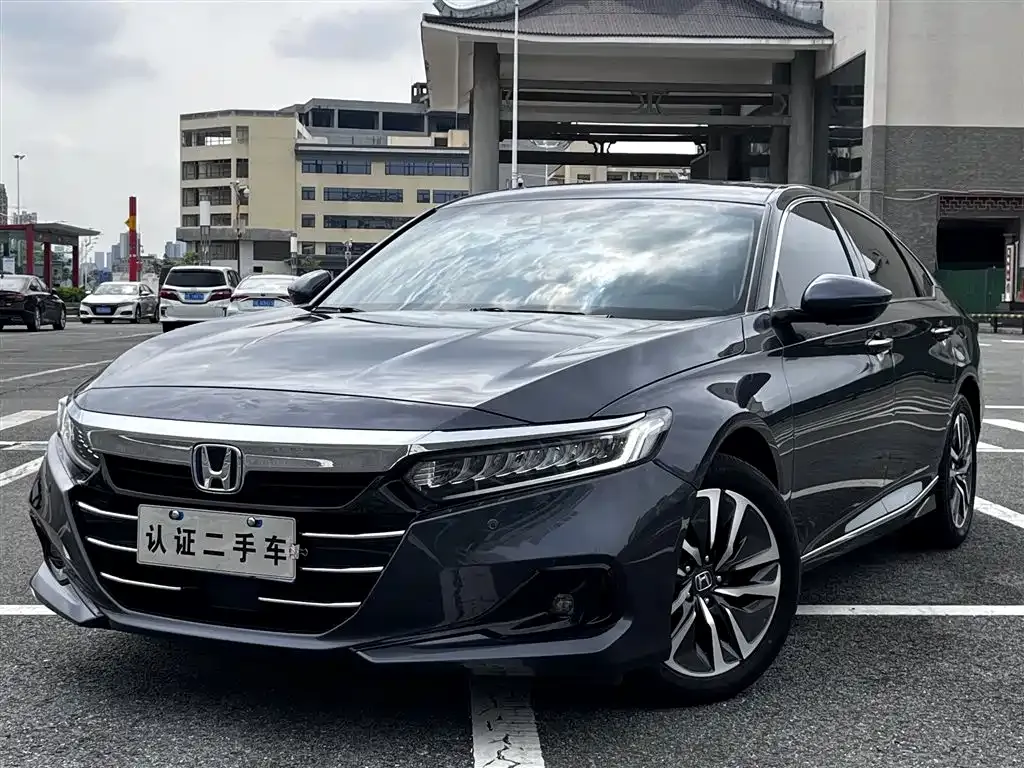 Honda Accord — фото 1