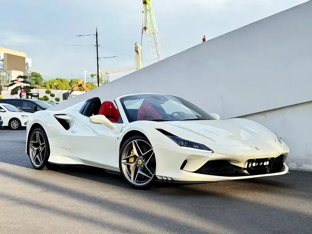 Ferrari F8 — фото 6