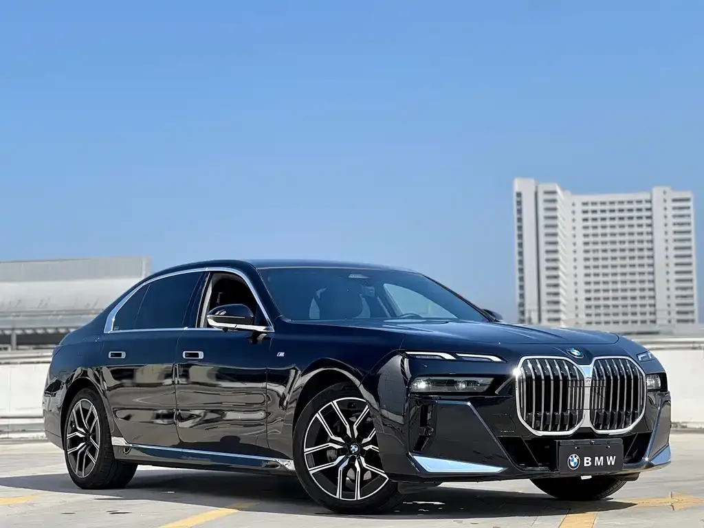 BMW 7 Series — фото 2