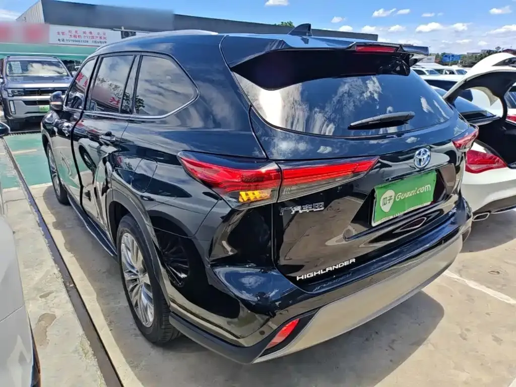 Toyota Highlander — фото 4