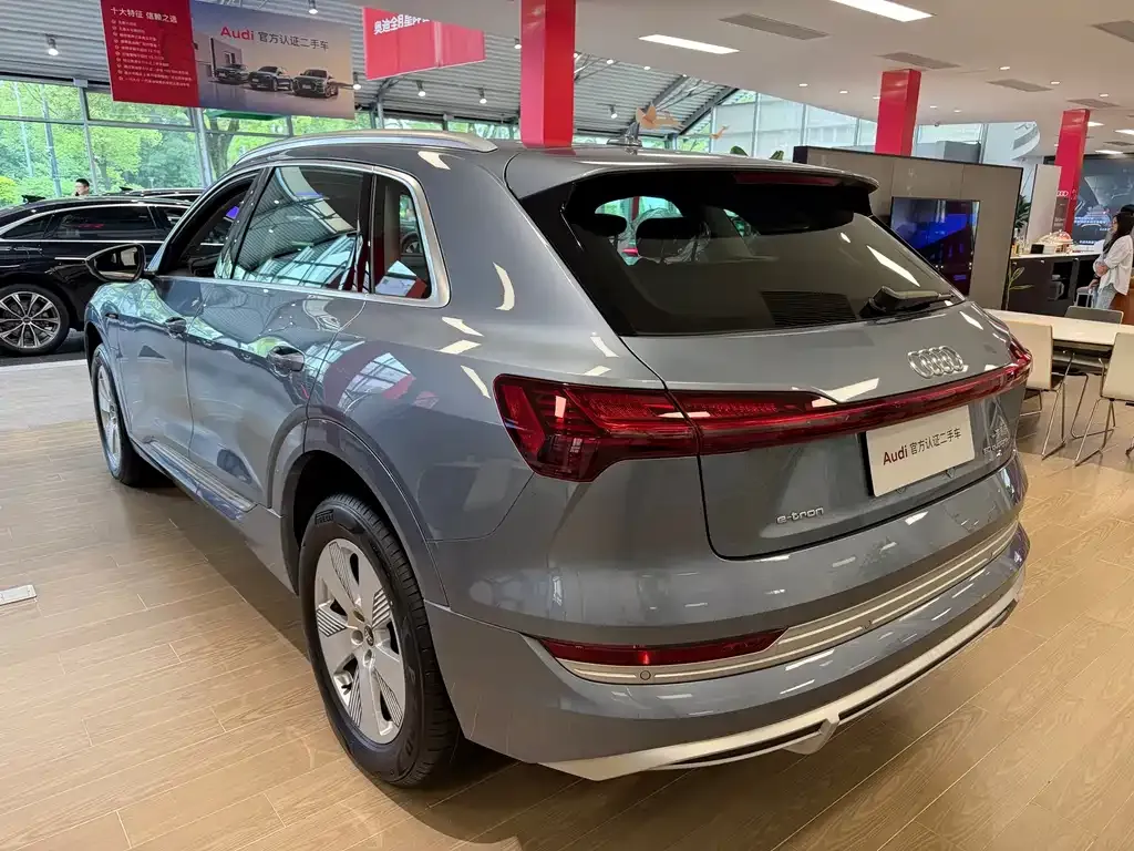 Audi e-tron 2026 из CN, фото 2