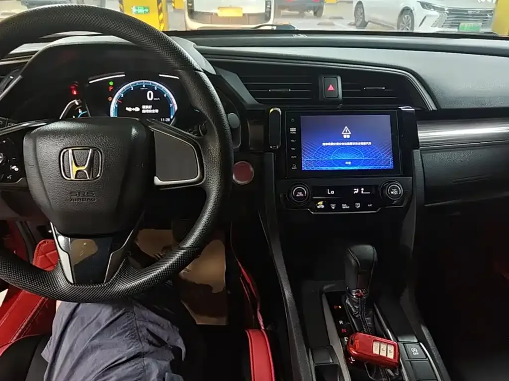 Honda Civic — фото 10