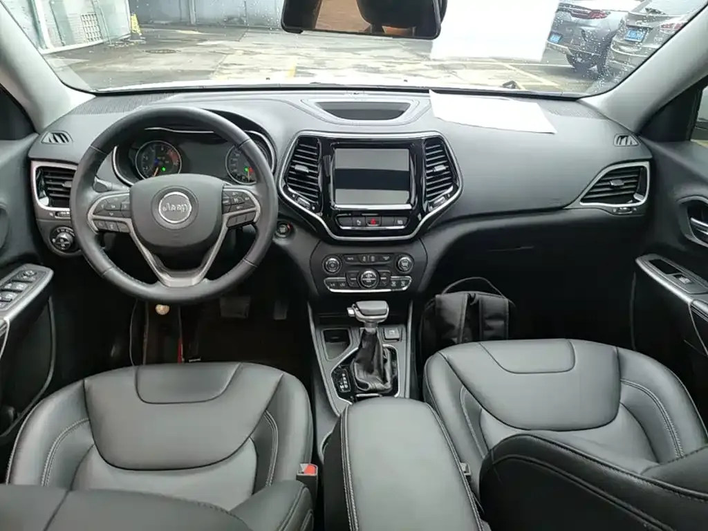 Jeep Cherokee 2021 из CN, фото 3