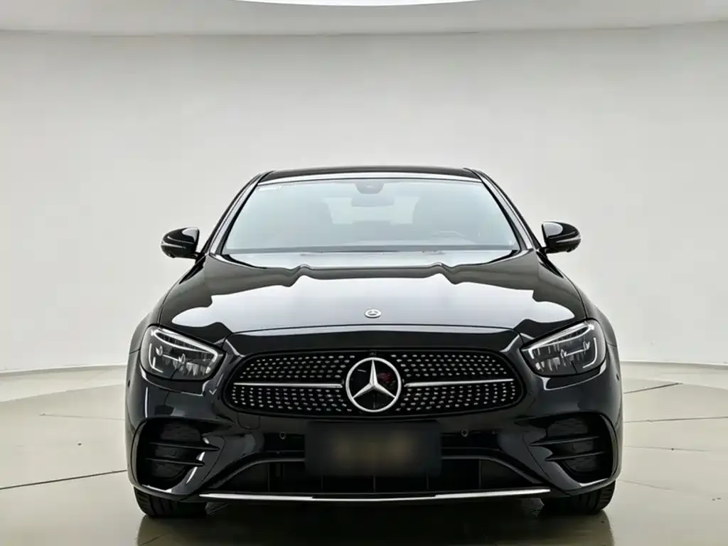 Mercedes-Benz E-Class — фото 4