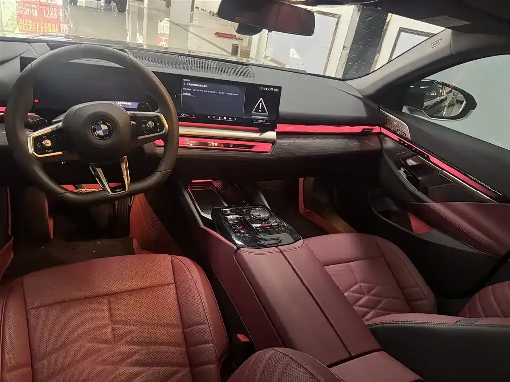 BMW 5 Series — фото 1