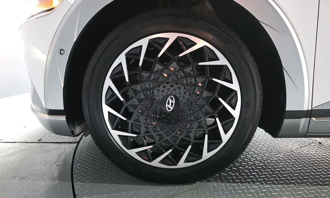 Hyundai Ioniq5 — фото 10