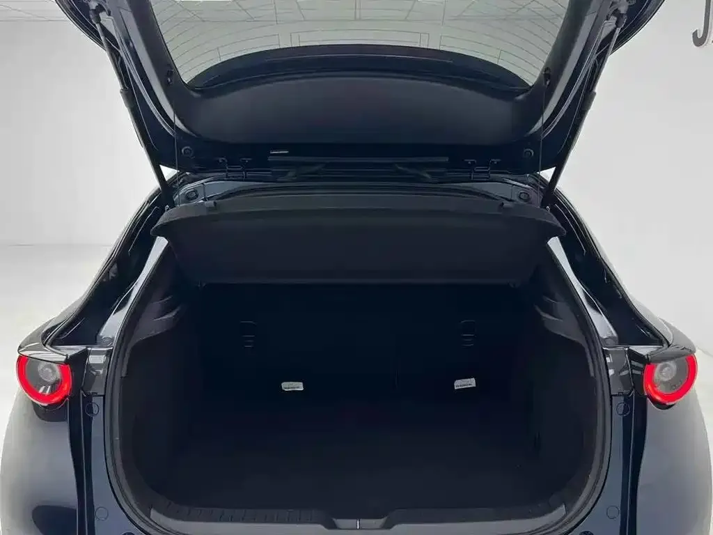 Mazda CX-30 2022 из CN, фото 6