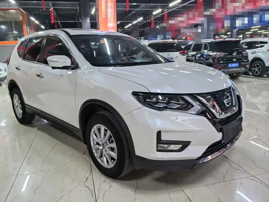 Nissan X-Trail — фото 9