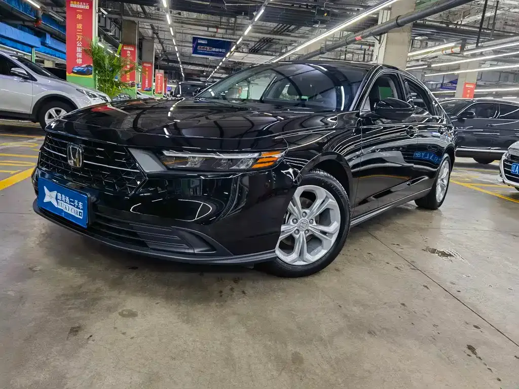 Honda Accord — фото 1
