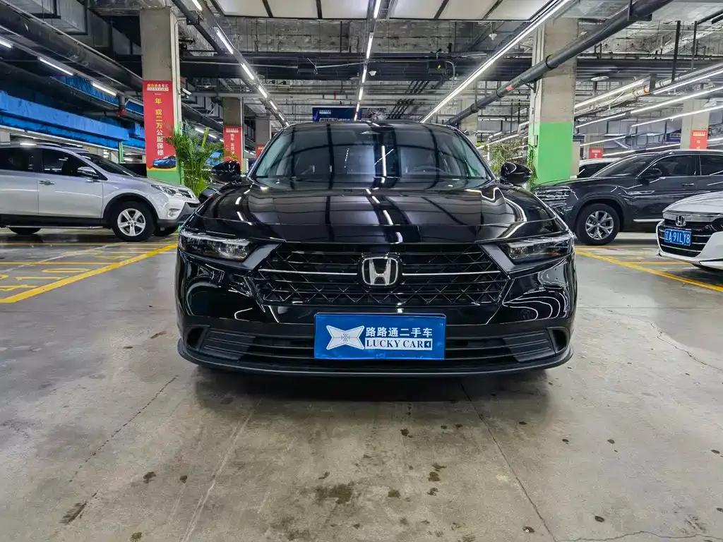 Honda Accord — фото 9