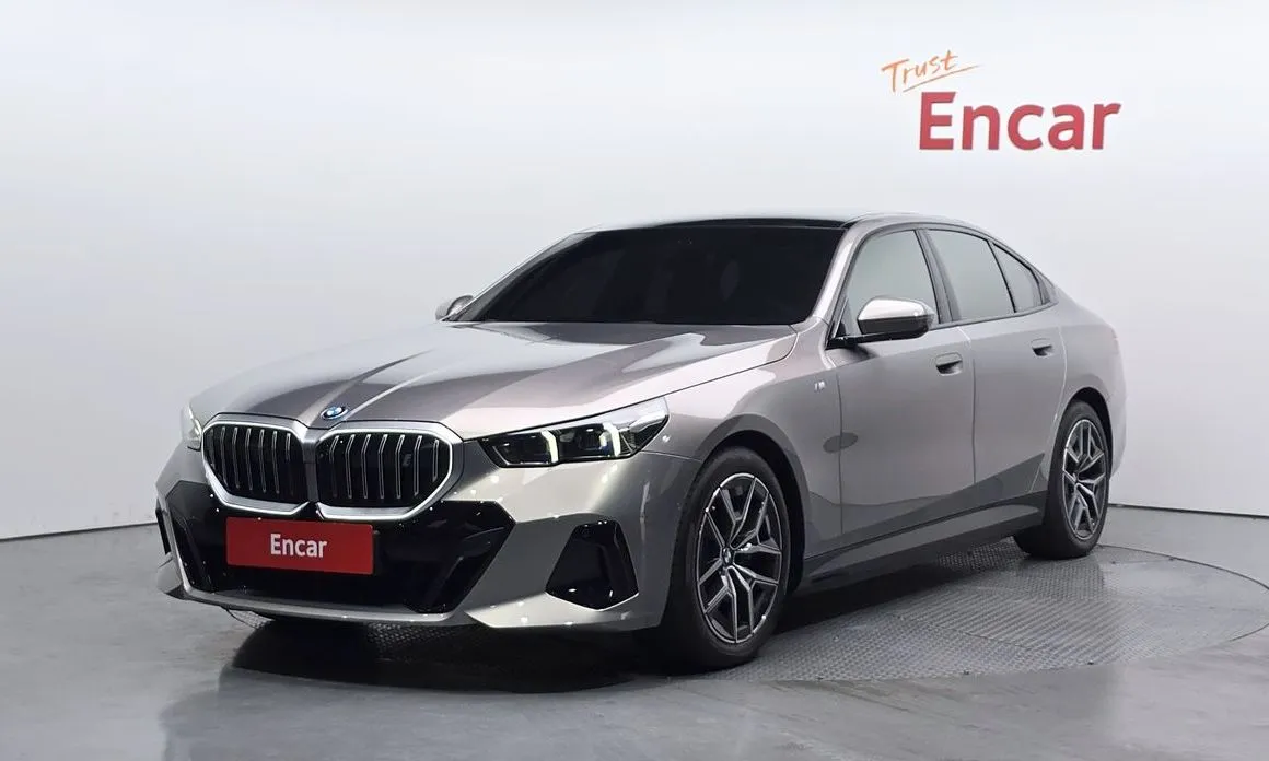 BMW i5 — фото 1