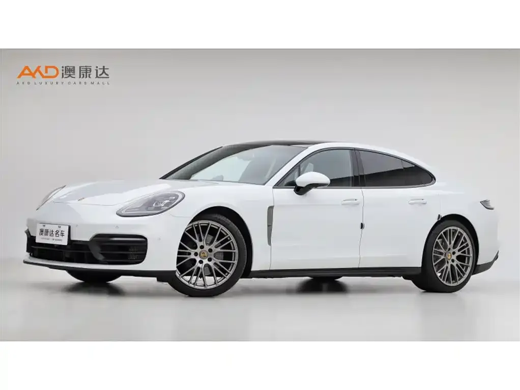Porsche Panamera — фото 1