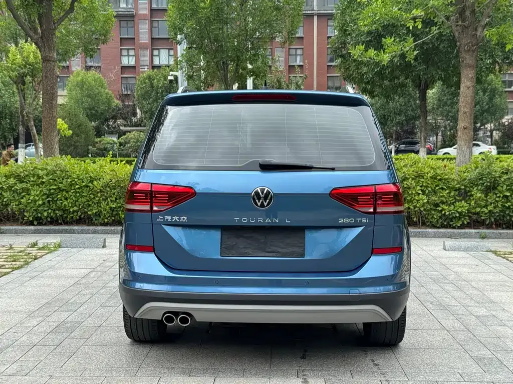 Volkswagen Touran — фото 3