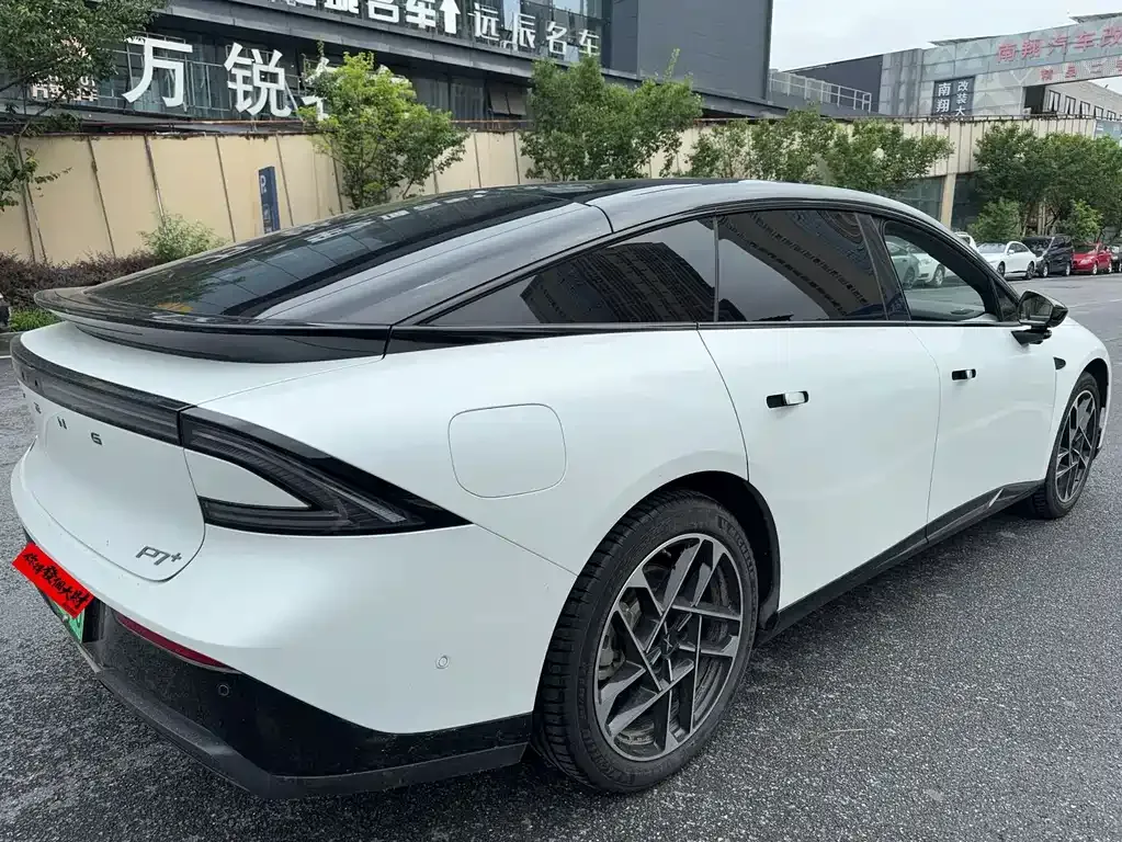 XPeng P7+ — фото 10