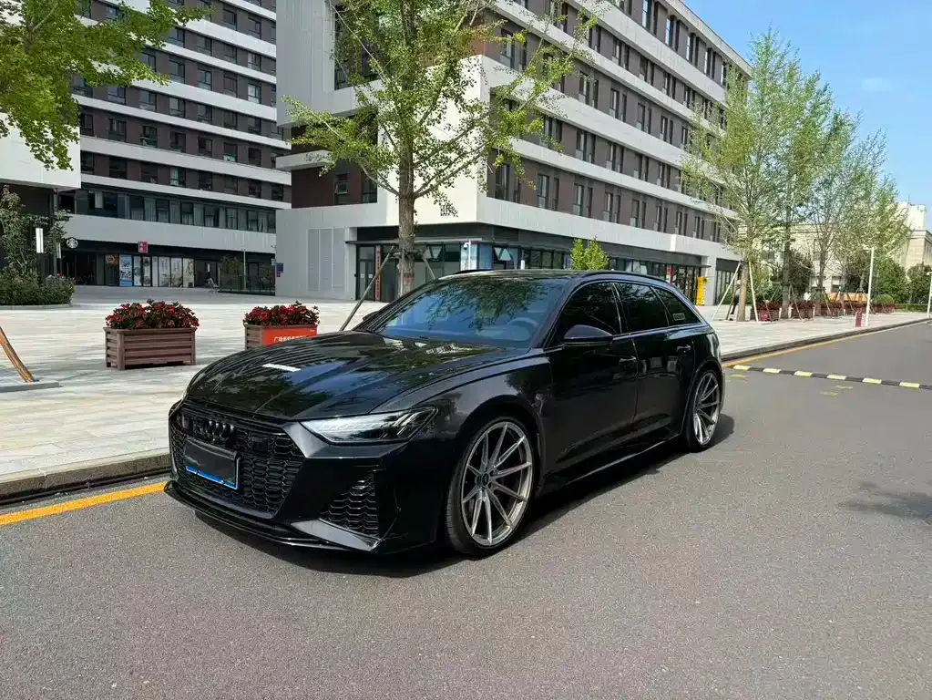 Audi RS 6 — фото 1