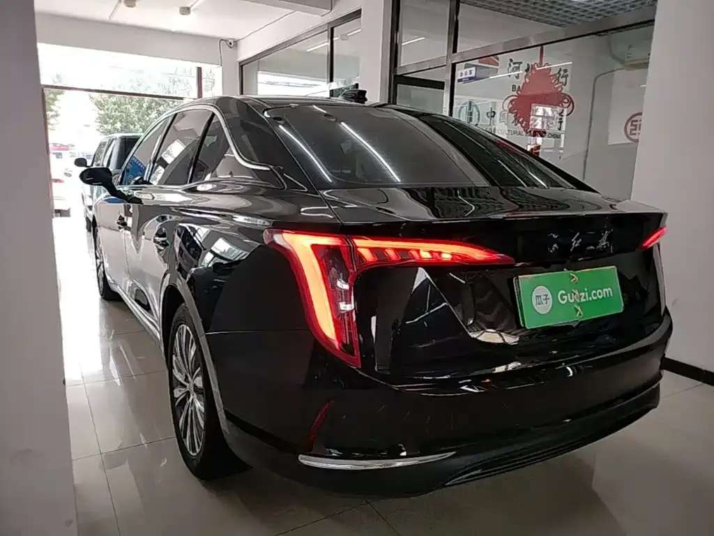 Hongqi E-QM5 — фото 3