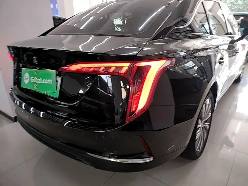 Hongqi E-QM5 — фото 10