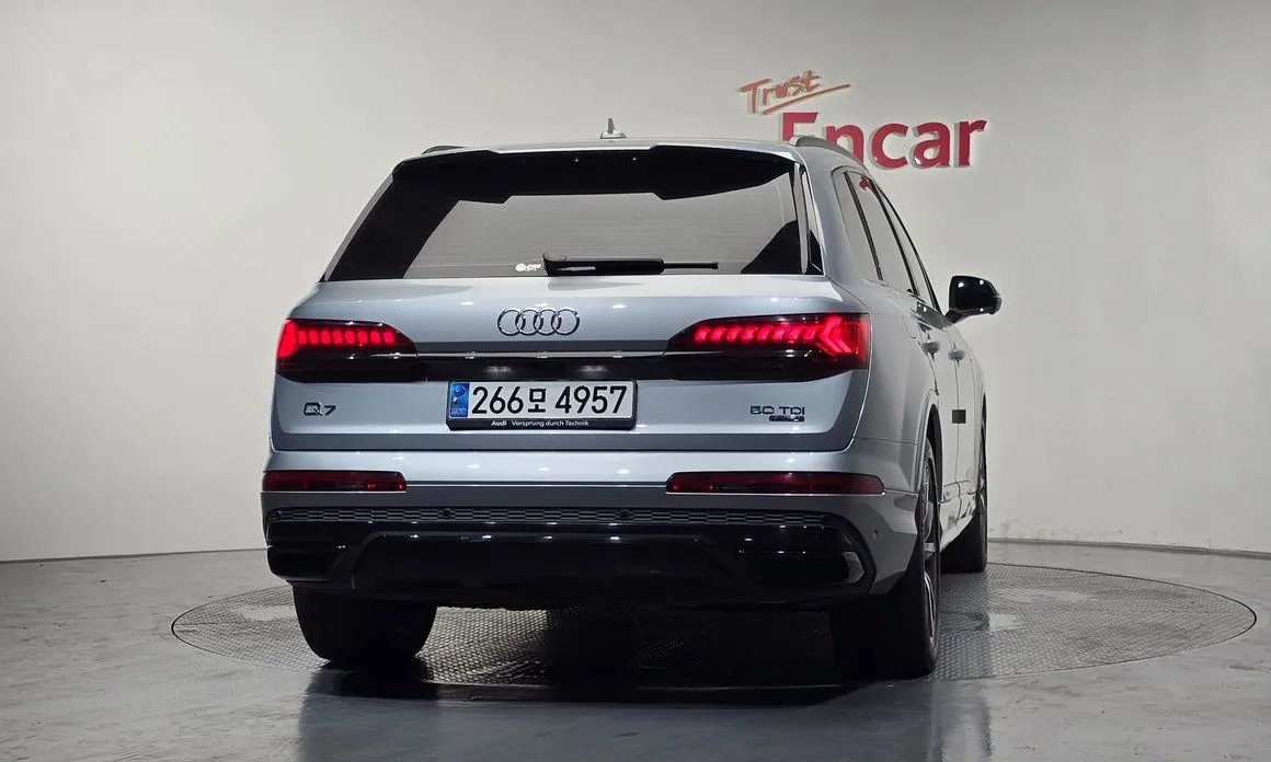 Audi Q7 — фото 2