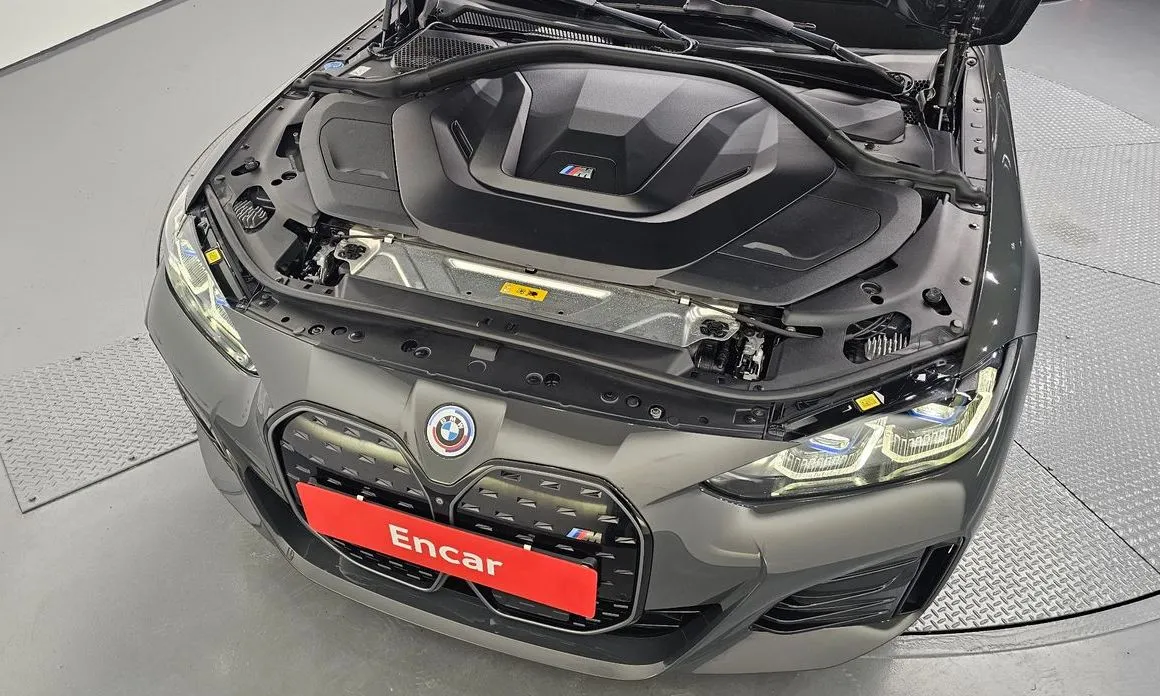 BMW i4 — фото 10