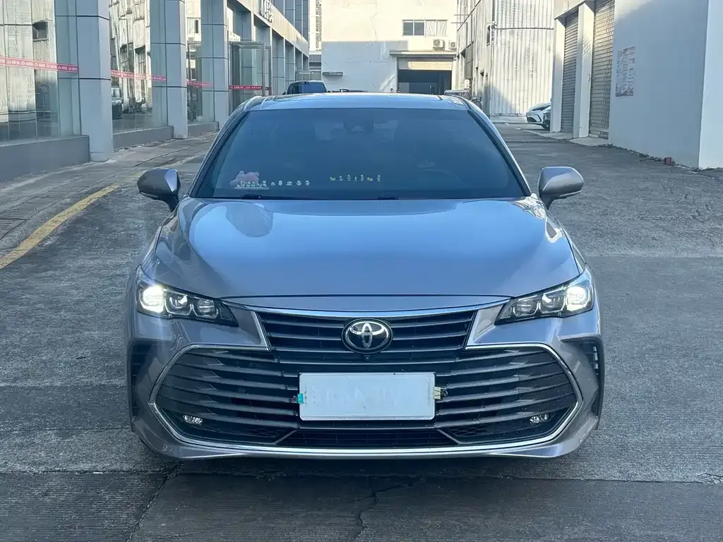 Toyota Avalon — фото 7