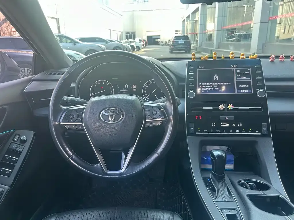 Toyota Avalon — фото 6