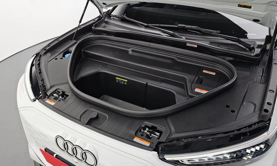 Audi Q6 e-tron 2025 из KR, фото 8