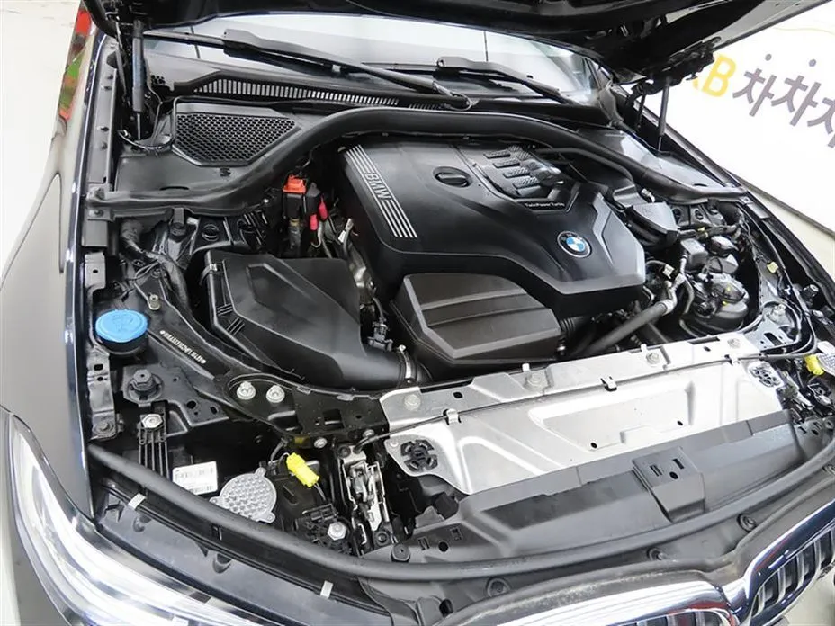BMW 3-Series 2021 из KR, фото 8