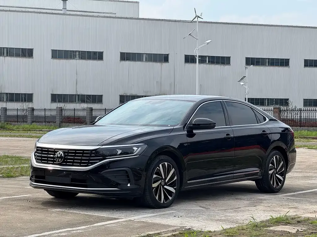Volkswagen Passat — фото 1