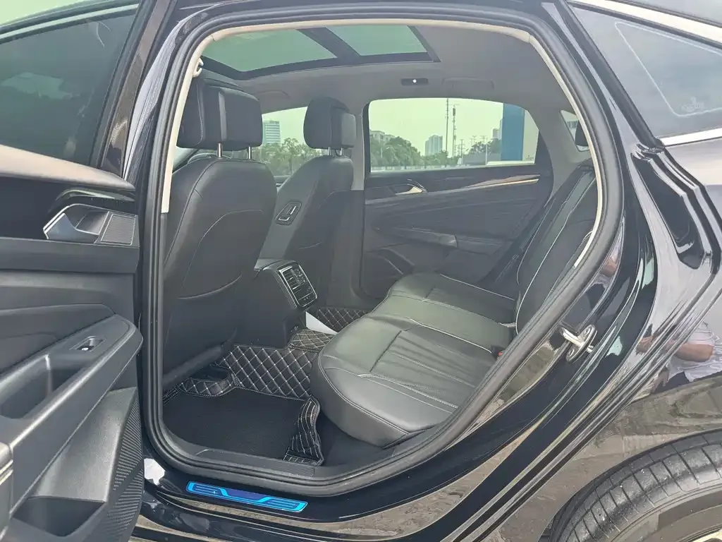 Volkswagen Passat — фото 5