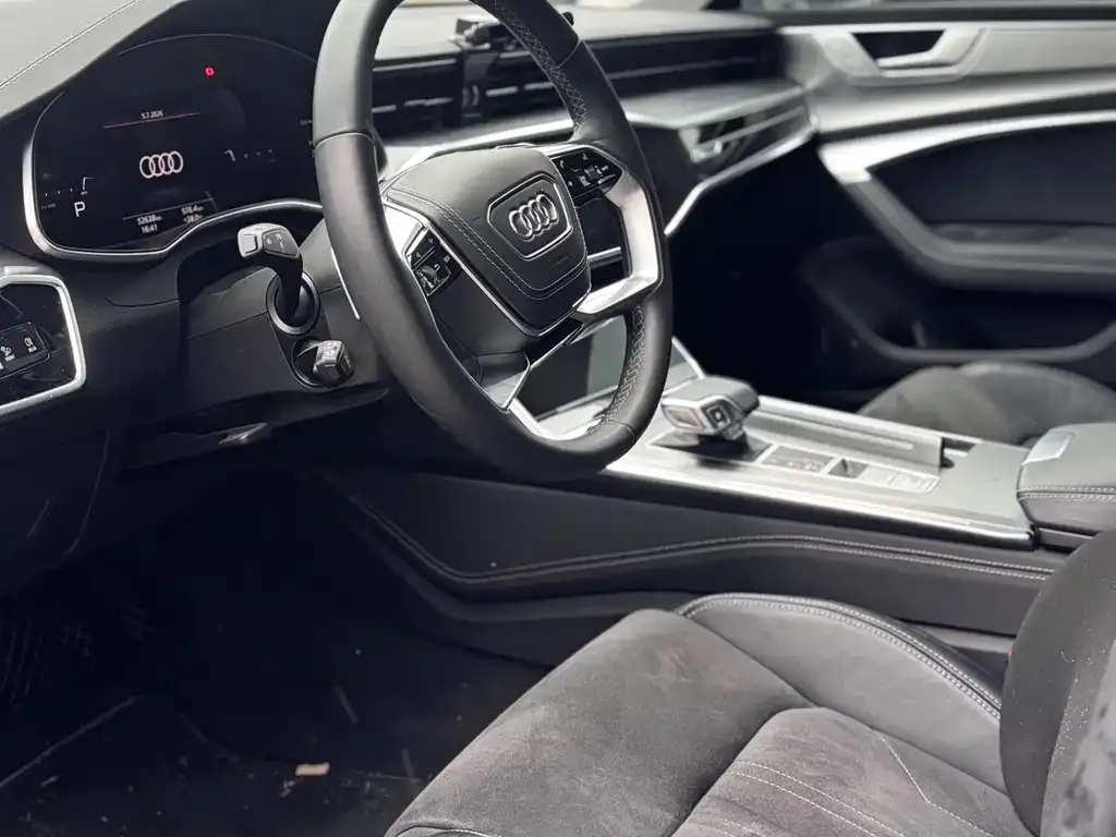 Audi A7L — фото 5