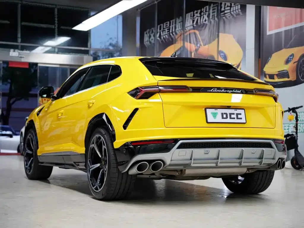 Lamborghini Urus — фото 9