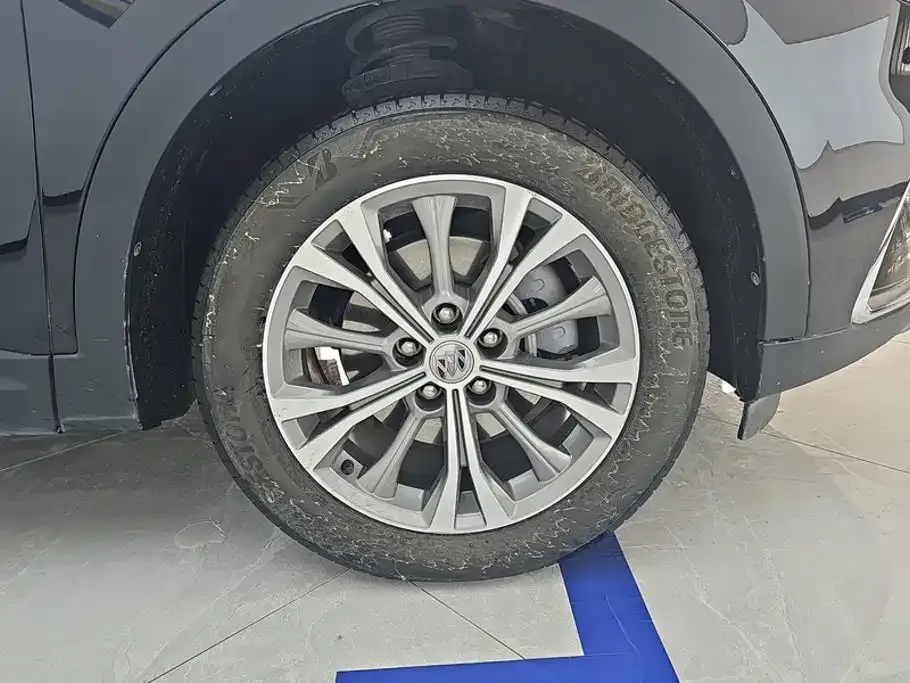 Buick Envision Plus — фото 10