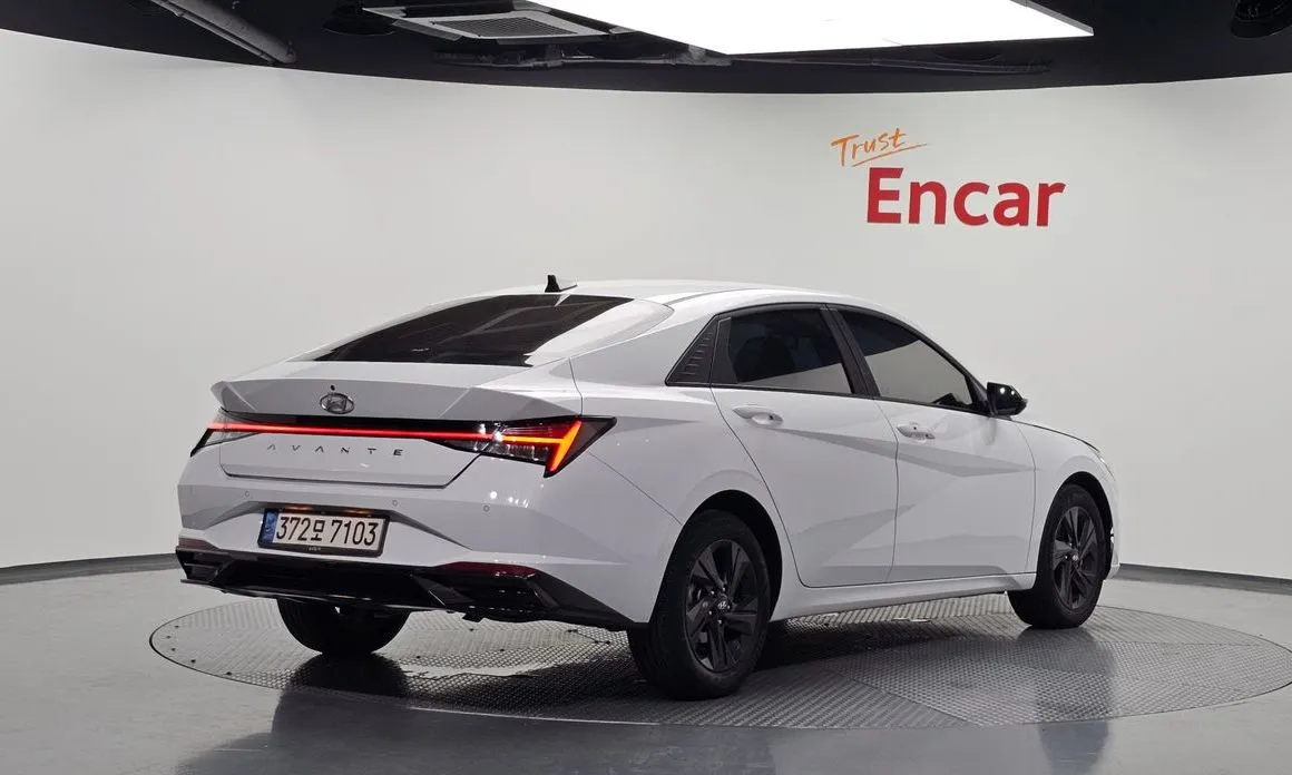 Hyundai AVANTE — фото 5