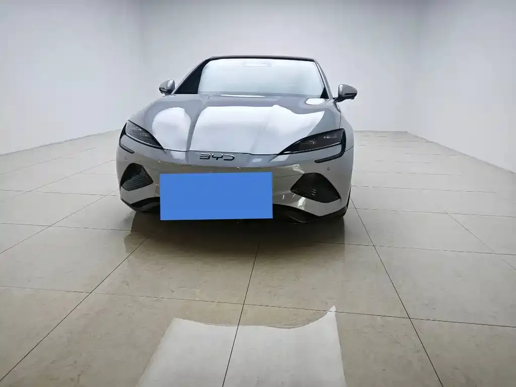 BYD Seal — фото 1