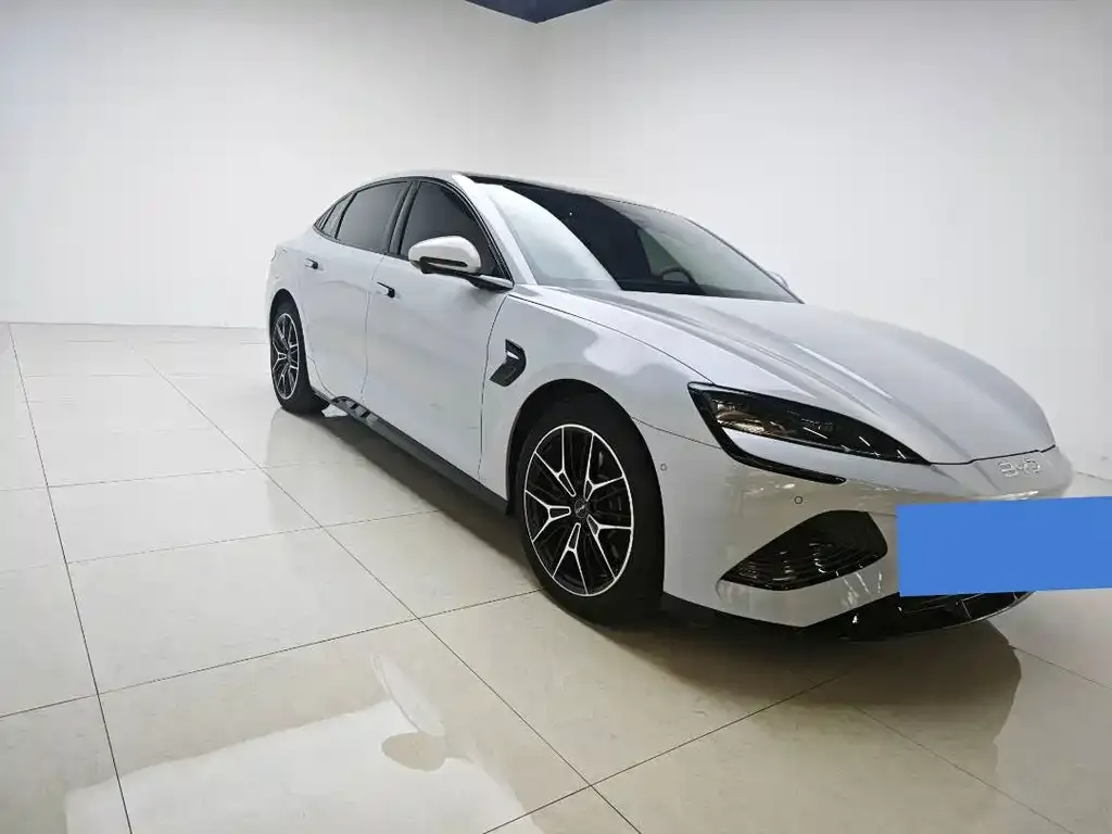 BYD Seal — фото 10