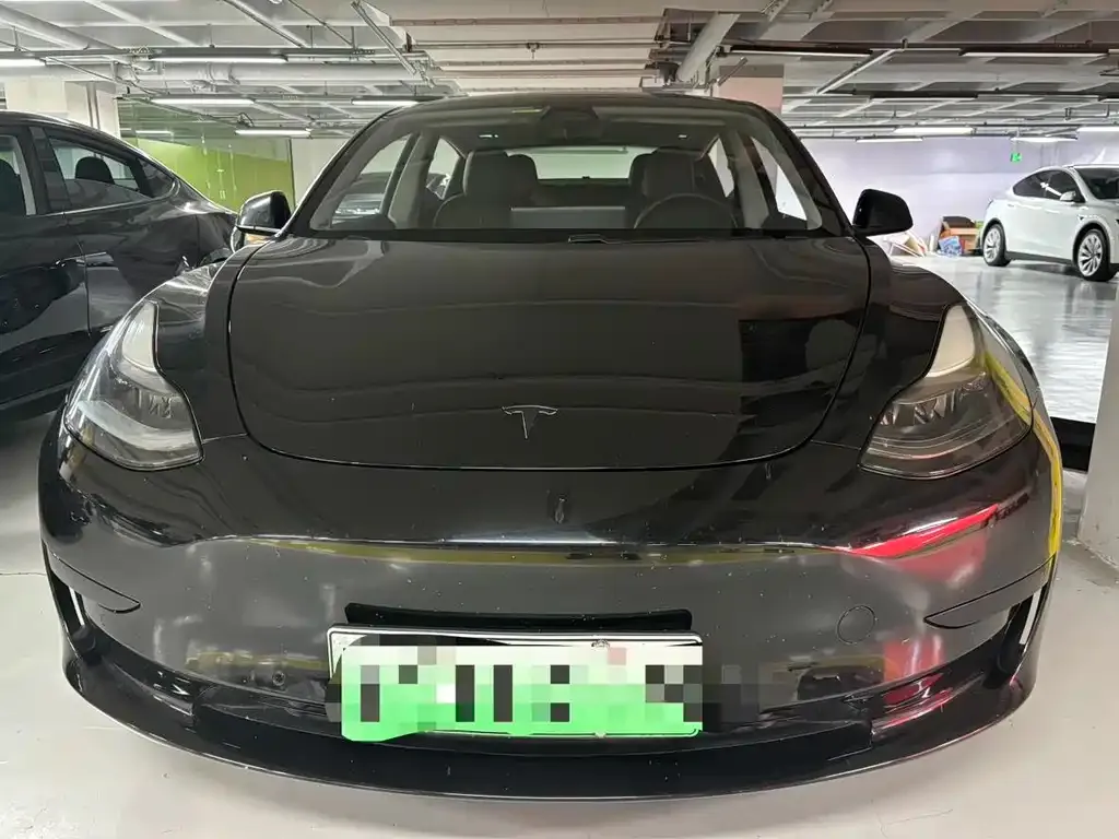 Tesla Model 3 — фото 10