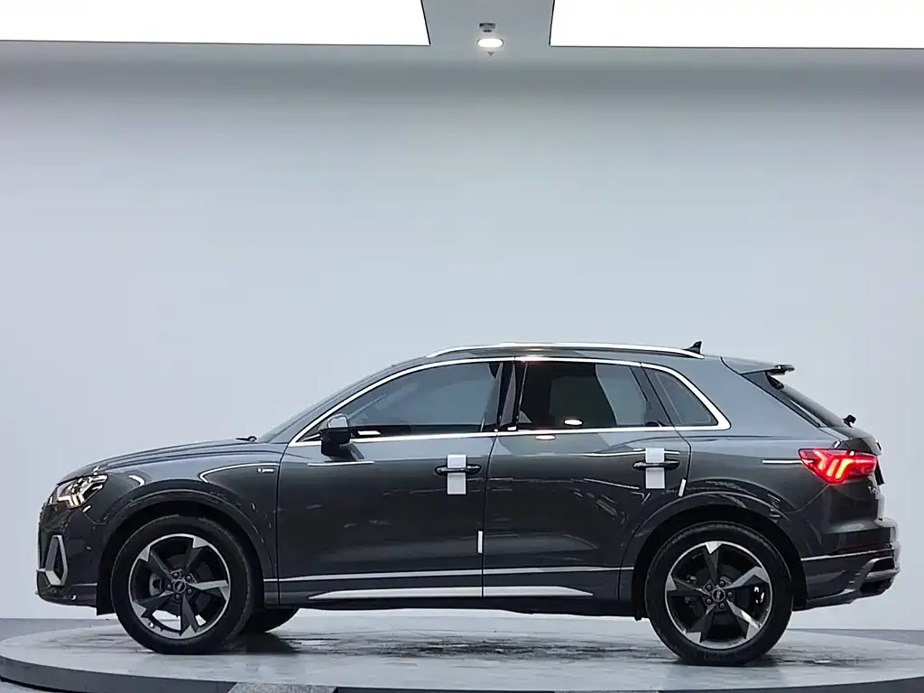 Audi Q3 — фото 9
